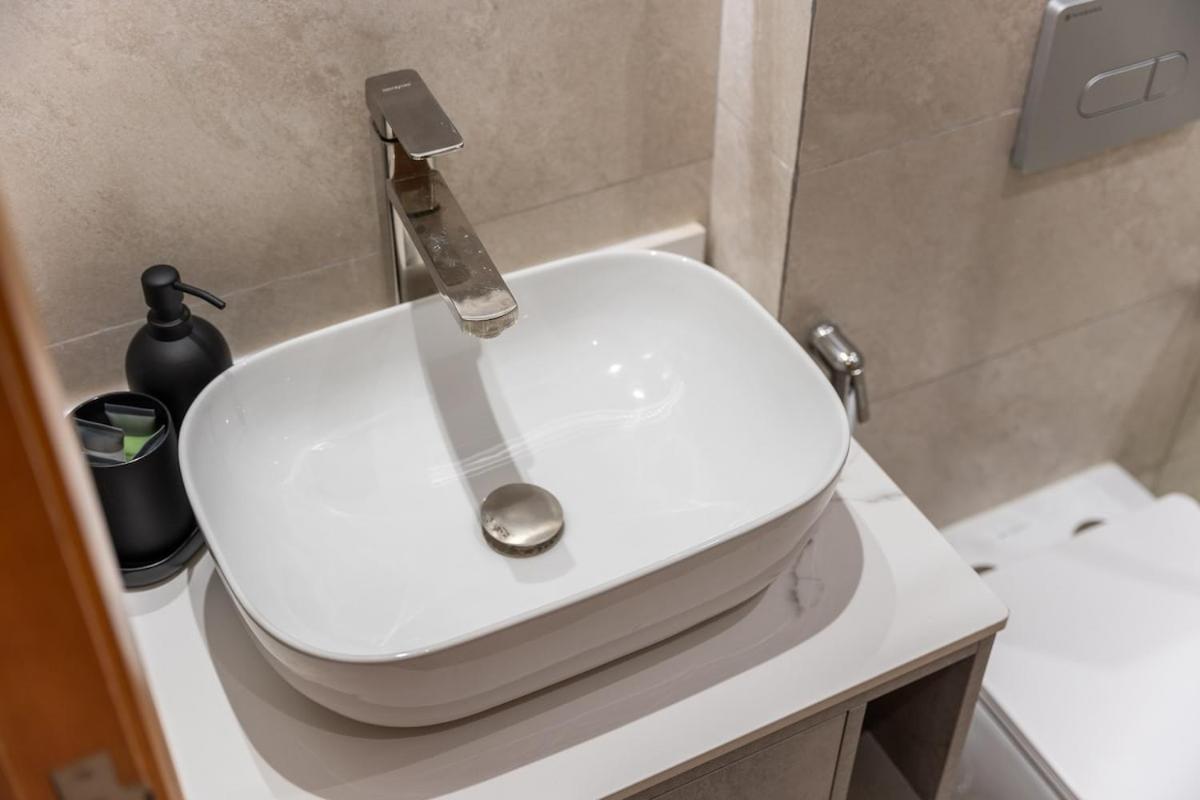 Apartment Sleeps 4 In 1 Bed Gorgeous Flat In Marina Diamond 4