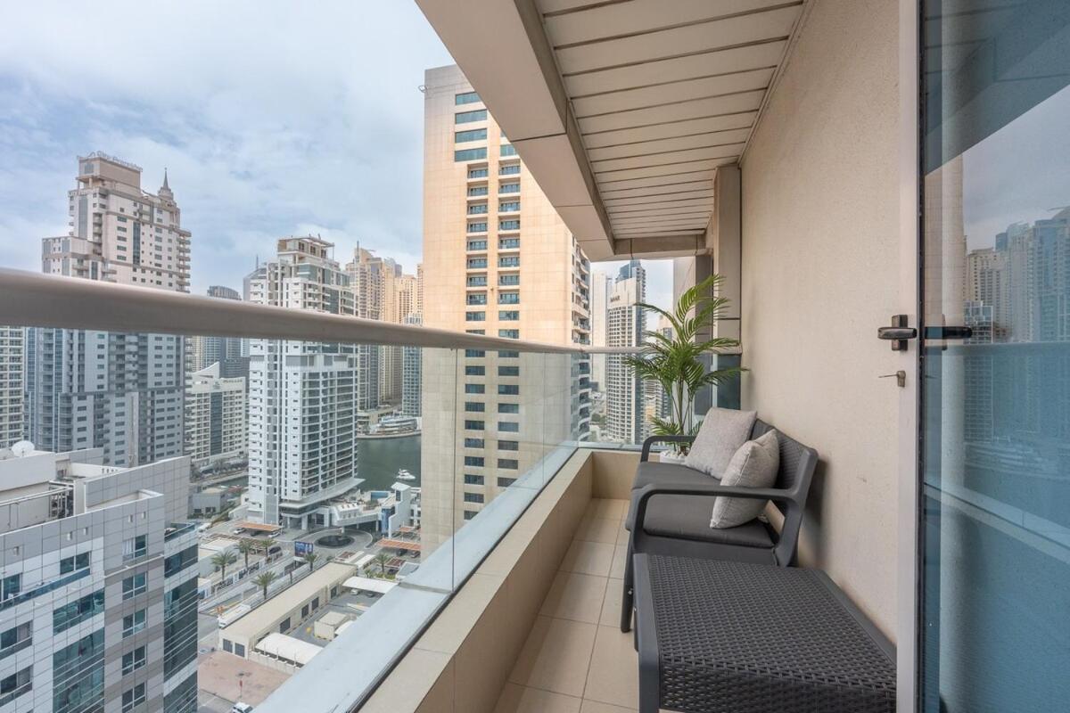 Apartment Sleeps 4 In 1 Bed Gorgeous Flat In Marina Diamond 4 Dubai