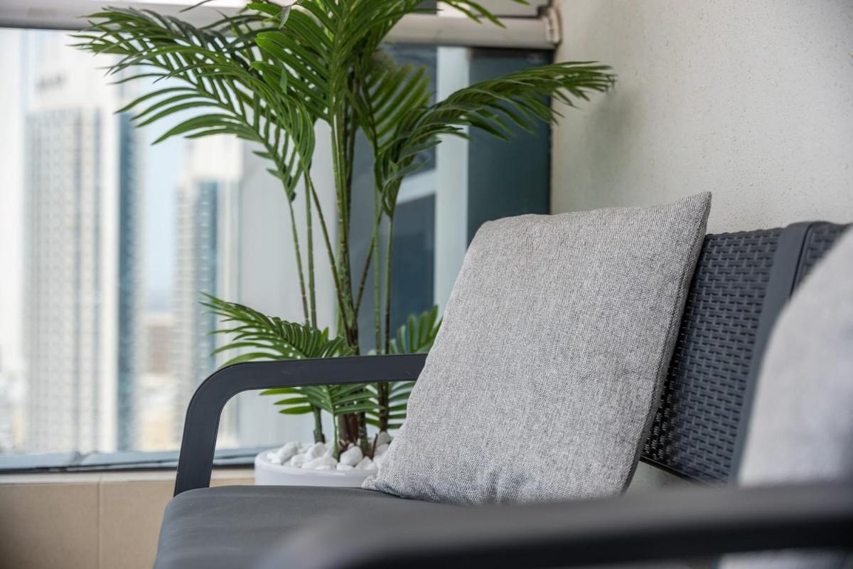 Apartment Sleeps 4 In 1 Bed Gorgeous Flat In Marina Diamond 4 *