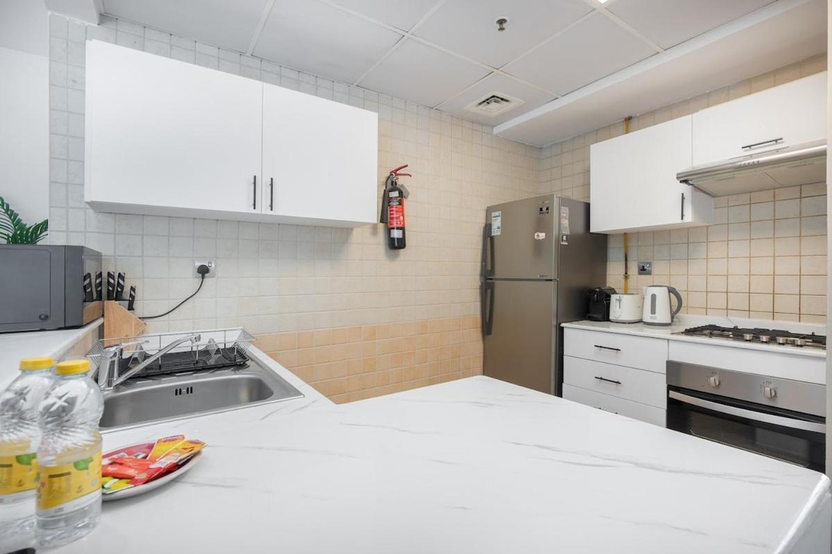 Sleeps 4 In 1 Bed Gorgeous Flat In Marina Diamond 4 Apartment