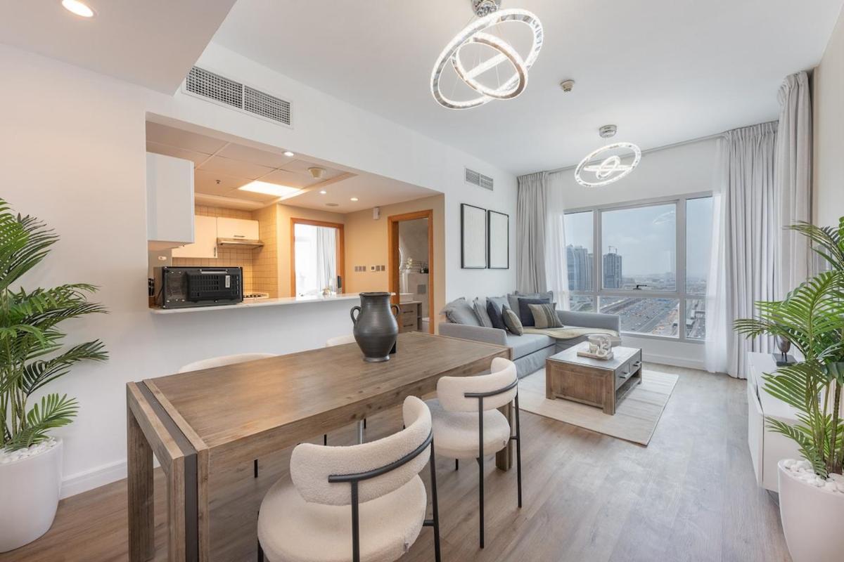 Sleeps 4 In 1 Bed Gorgeous Flat In Marina Diamond 4